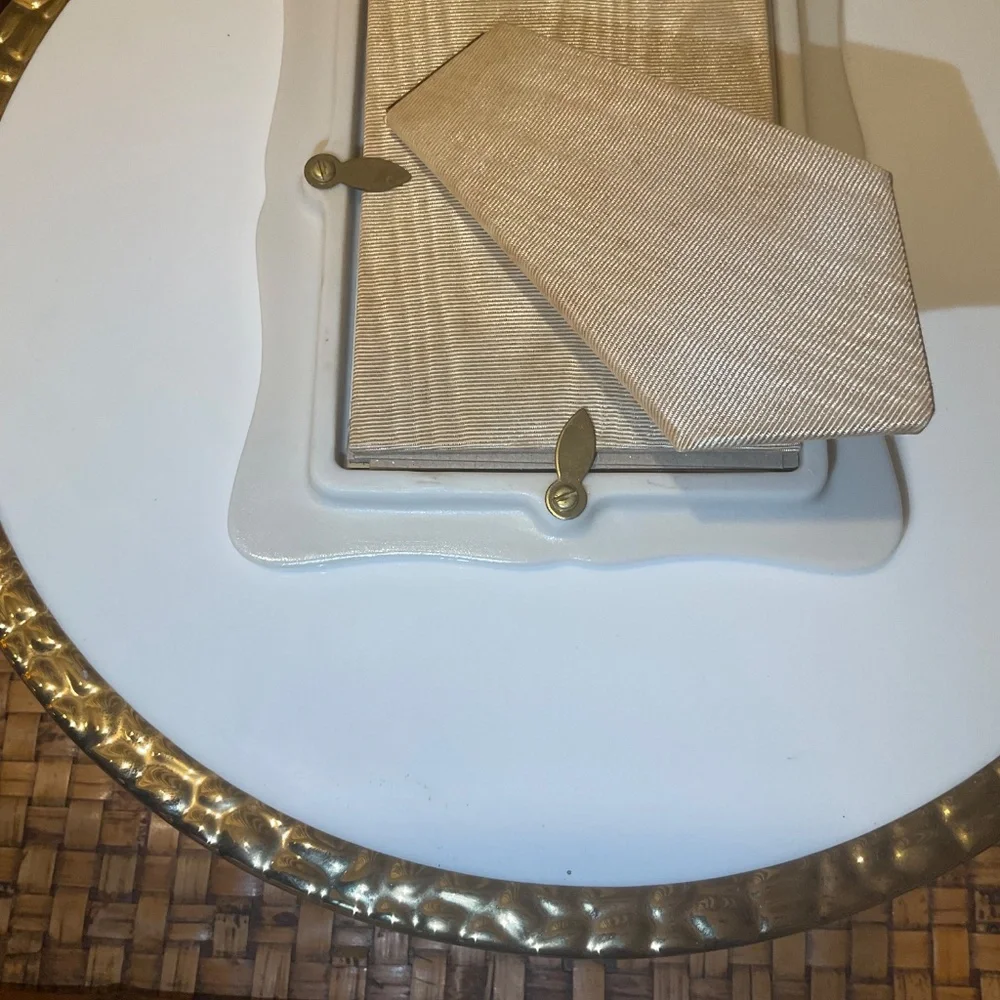 LENOX Vintage Ivory Floral Picture Frame